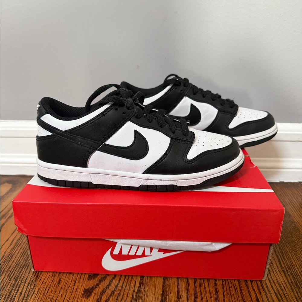 Nike Dunk Low kids size 4.5 Y